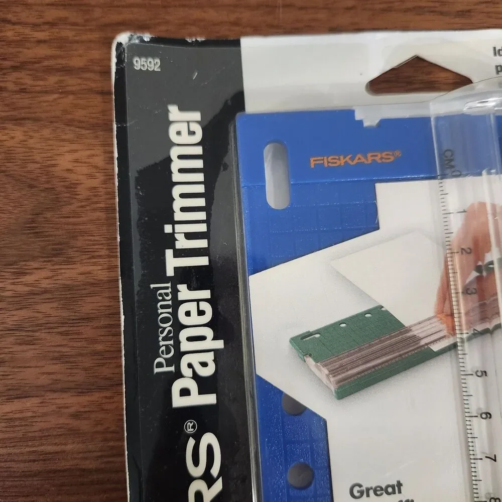 Fiskars 10” Personal Paper Trimmer With Extra Blade 9592 Scrapbooking Crafts